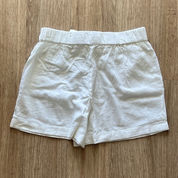 Michael Kors New with Tags White Linen Shorts - Size S - Picture 3 of 4